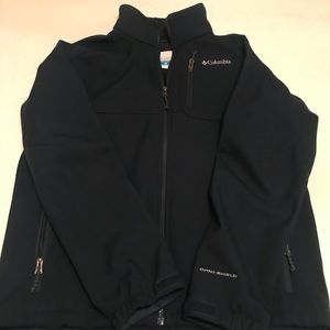 Men’s large Columbia soft shell jacket